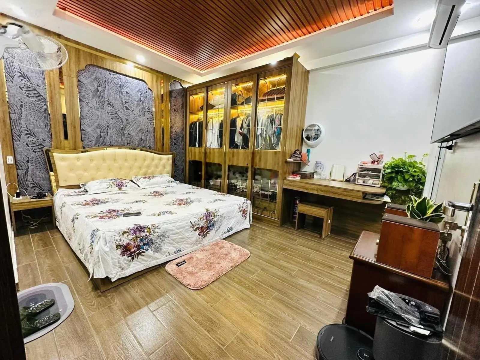 Bán CH 35 Lê Văn Lương, diện tích 107m2, 3N-2W, full nội thất, giá 7 tỷ bao phi sang tên