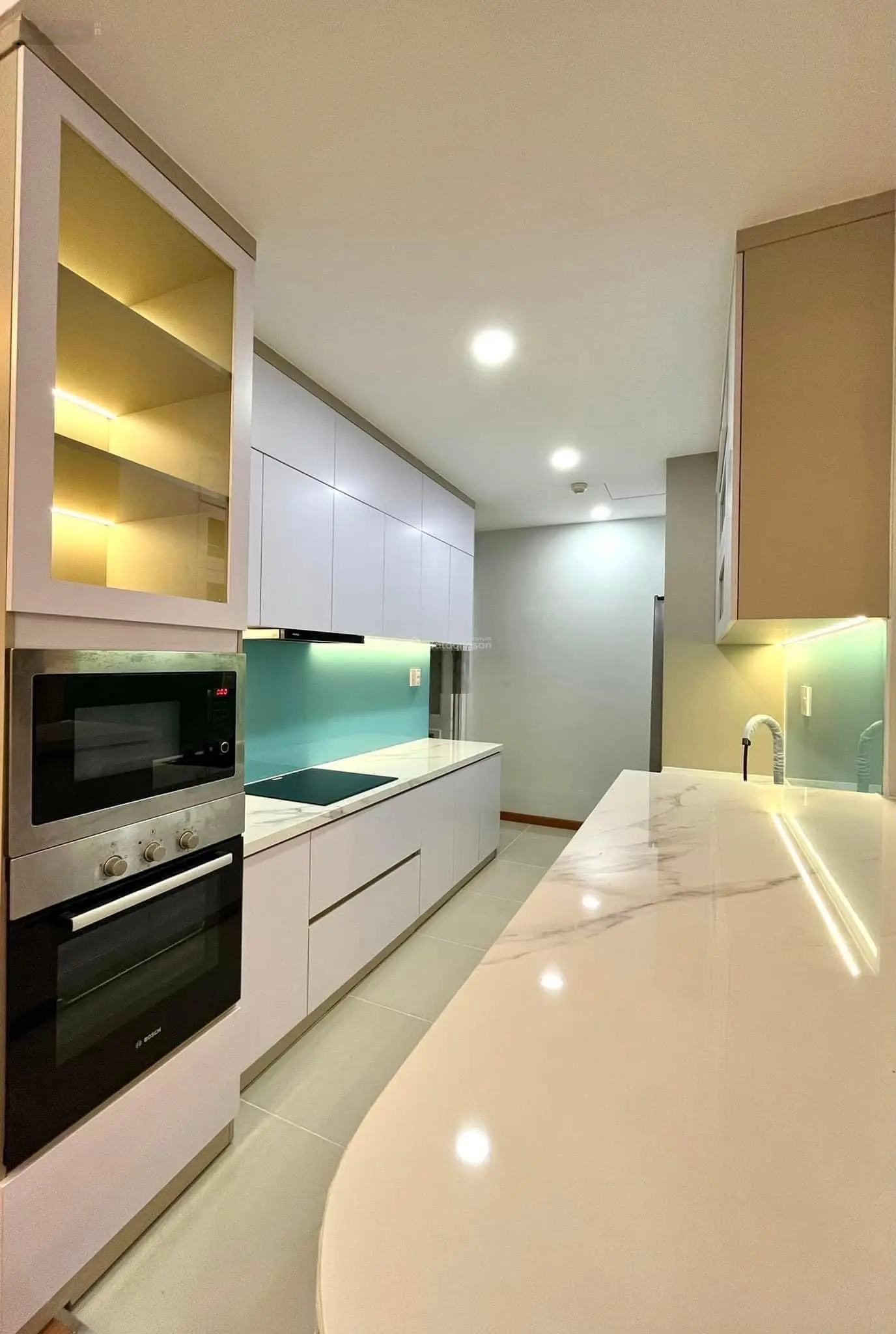 Bán gấp CH Mỹ Phúc, Q. 7 DT 68m2, 2PN 2WC, giá 1tỷ780 đã có sổ kèm full nội thất, view đẹp