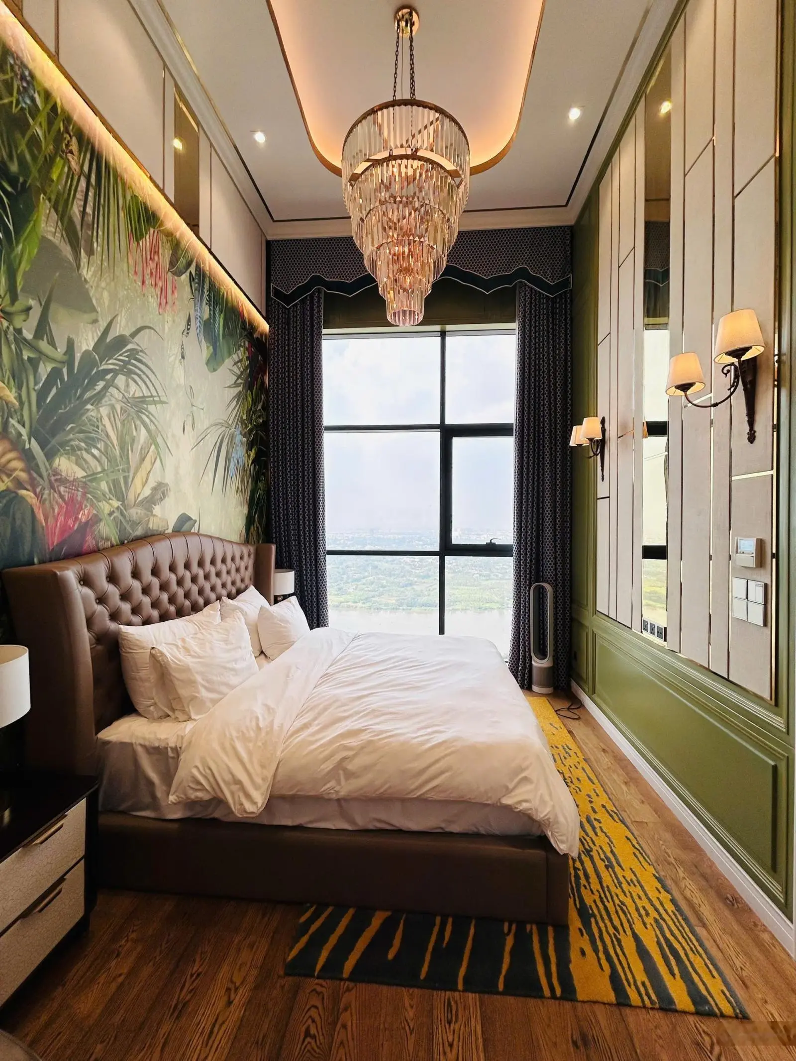 Bán penthouse nội thất sang trọng view sông q2 thảo điền. liên hệ 0902 835 ***