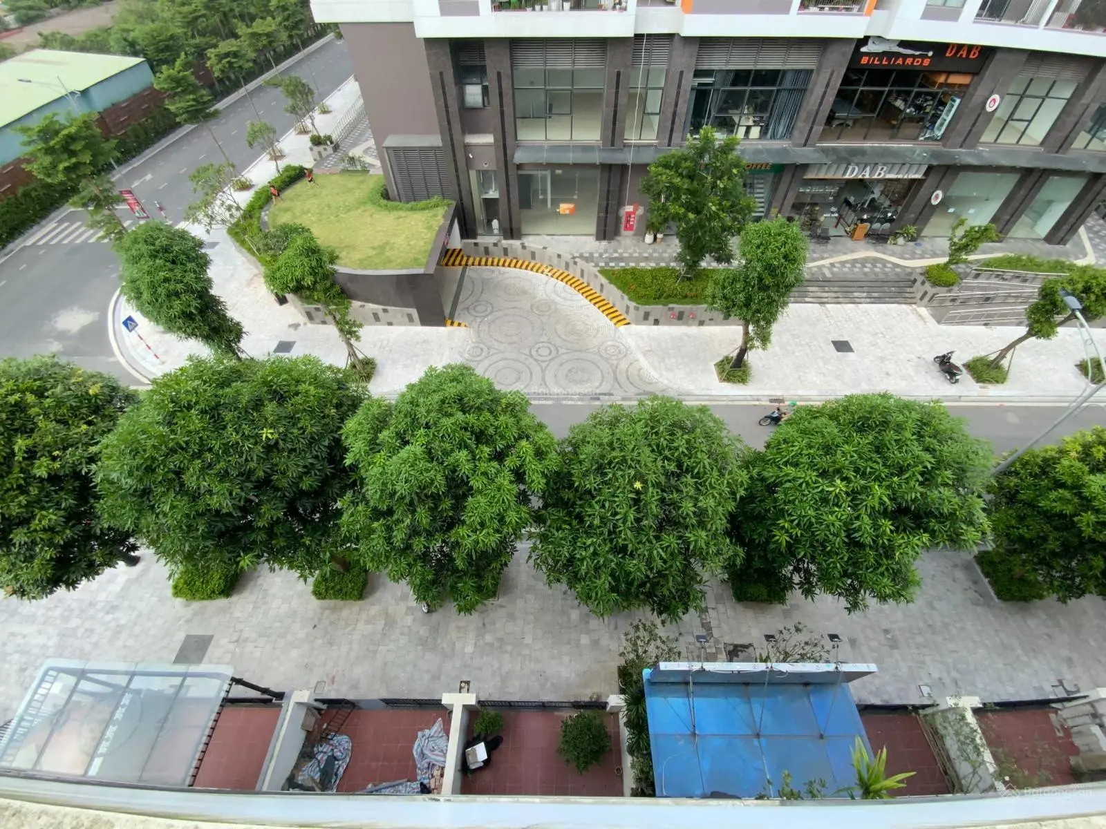 32 Tỷ có căn góc 150m2, 560m2 sử dụng, mặt tiền 5 mét, mặt phố Đức Giang rộng 20 mét. 0919185809