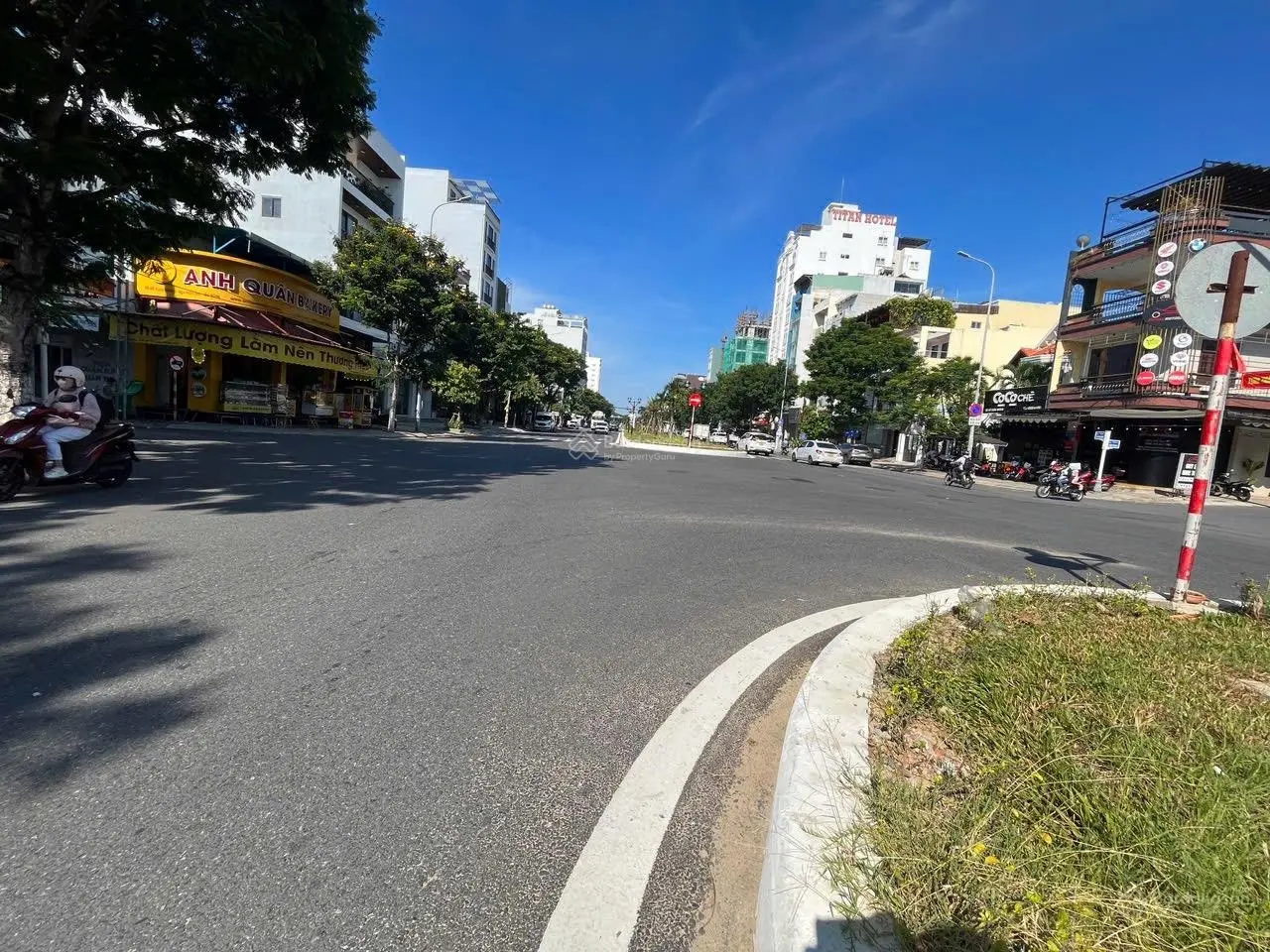 Cần bán gấp nhà 2 tầng mặt tiền Hồ Xuân Hương