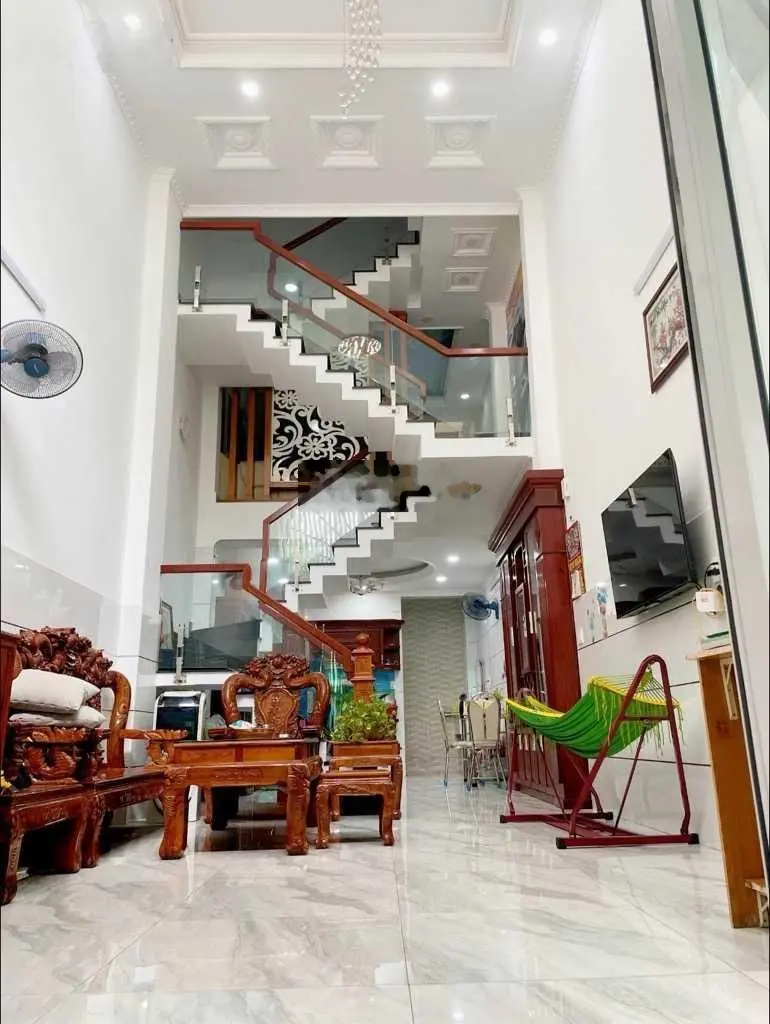 Nhà bán hẻm đường nhựa 8m, Lê Đình Cẩn, 110m2, 7,95 tỷ