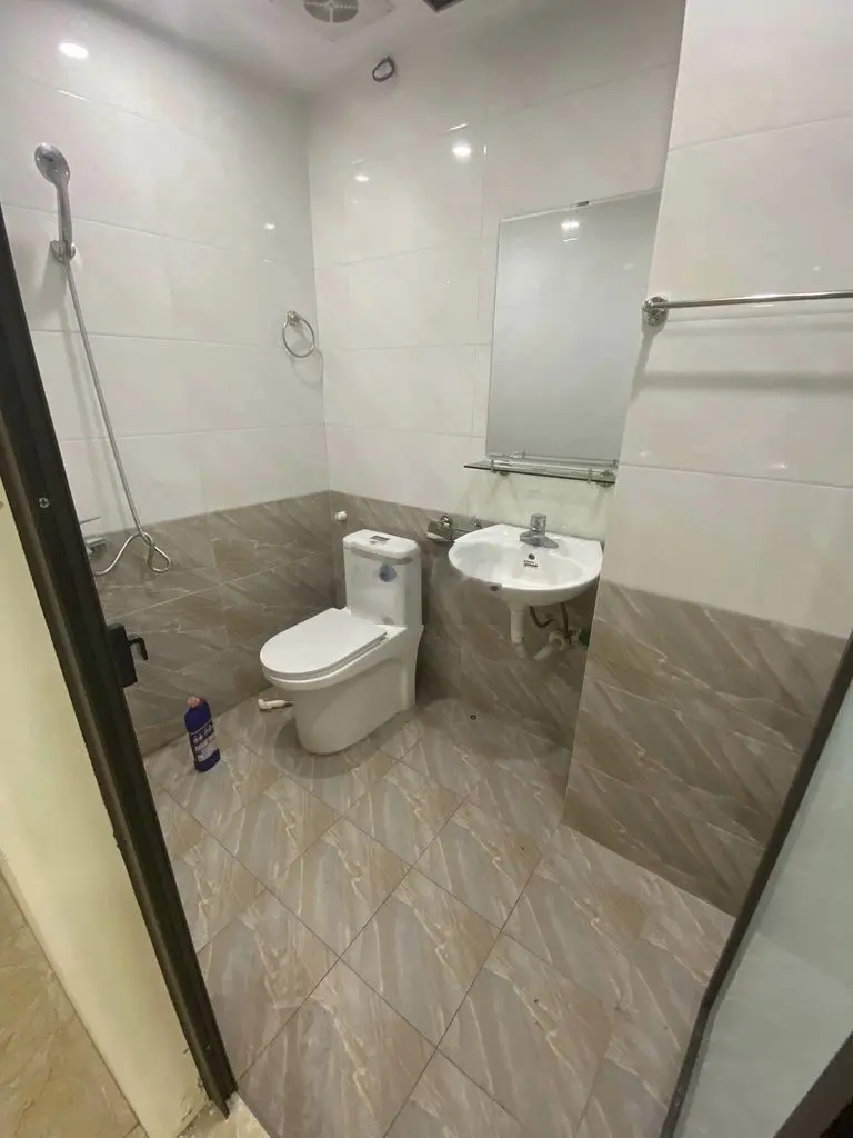 Mặt đường 2 oto tránh - đa sỹ- 40m2- 2 thoáng-5 tầng - kinh doanh đỉnh