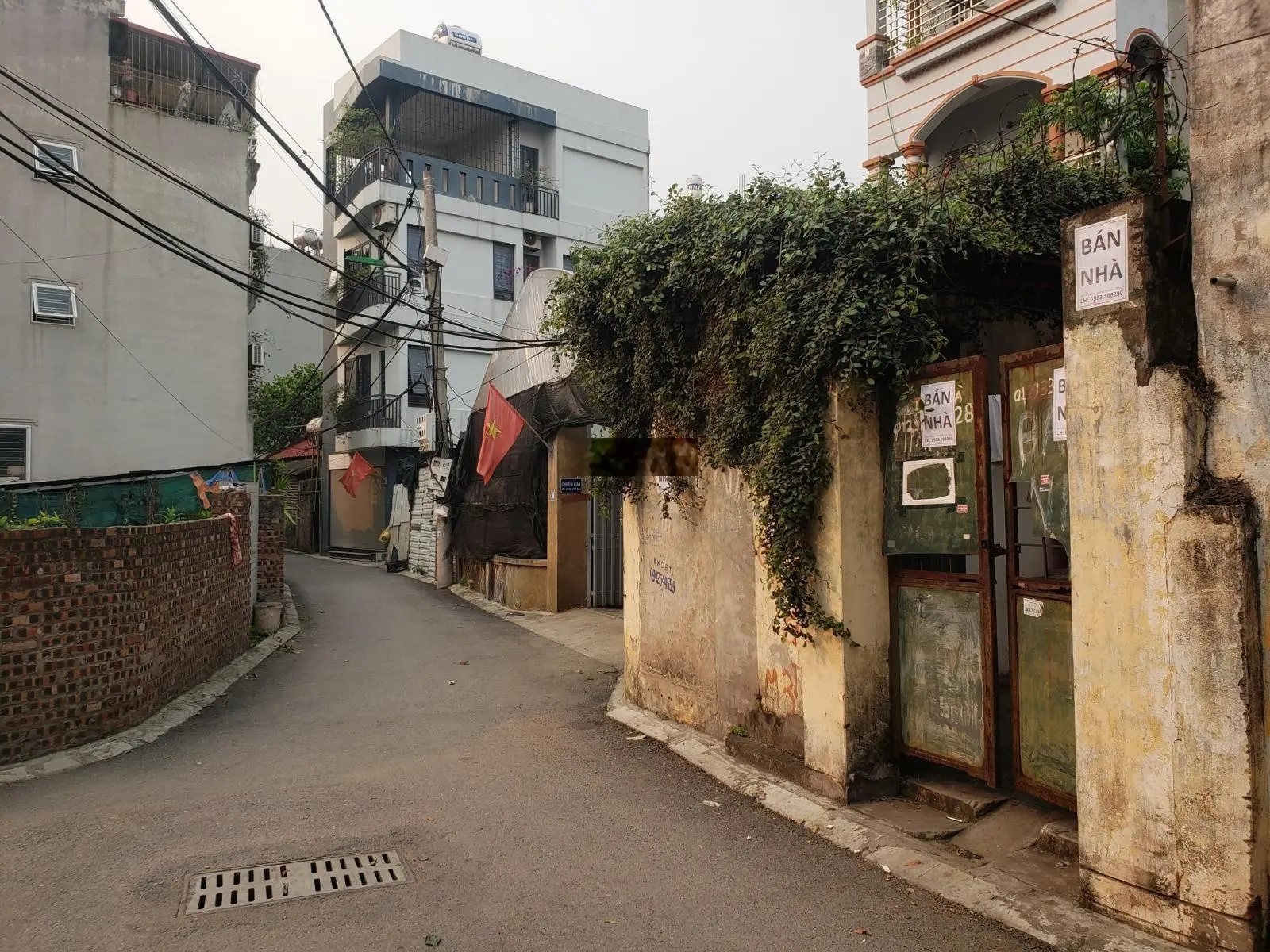 Bán nhà SĐCC, DT 62 m2 ô tô vào nhà, số 24 ngõ 114/2 phố Tân Phong, Thụy Phương, Hà Nội
