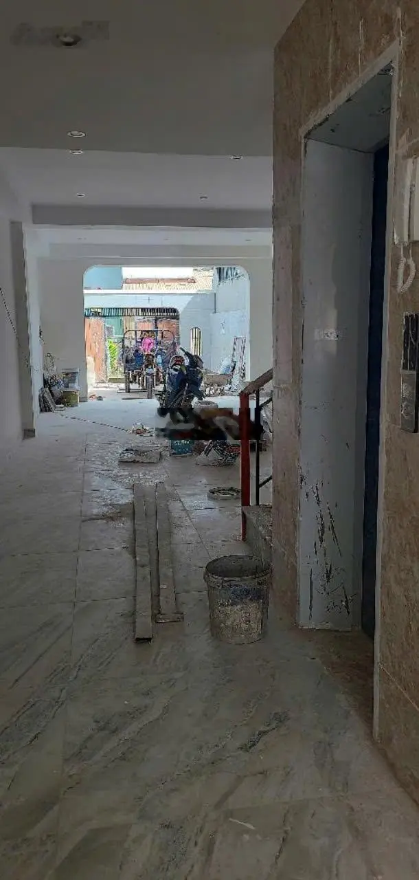 Bán CHDV mới, MT Hà Huy Giáp, diện tích khủng 180m2, 10pn, 11wc, rất vuông vức, quận 12