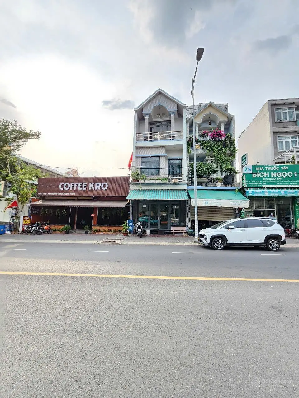 Bán nhà 1 trệt 1 lầu Tum MT đường Hai Bà Trưng buôn bán sầm uất P.đông Hòa Tp Dĩ An