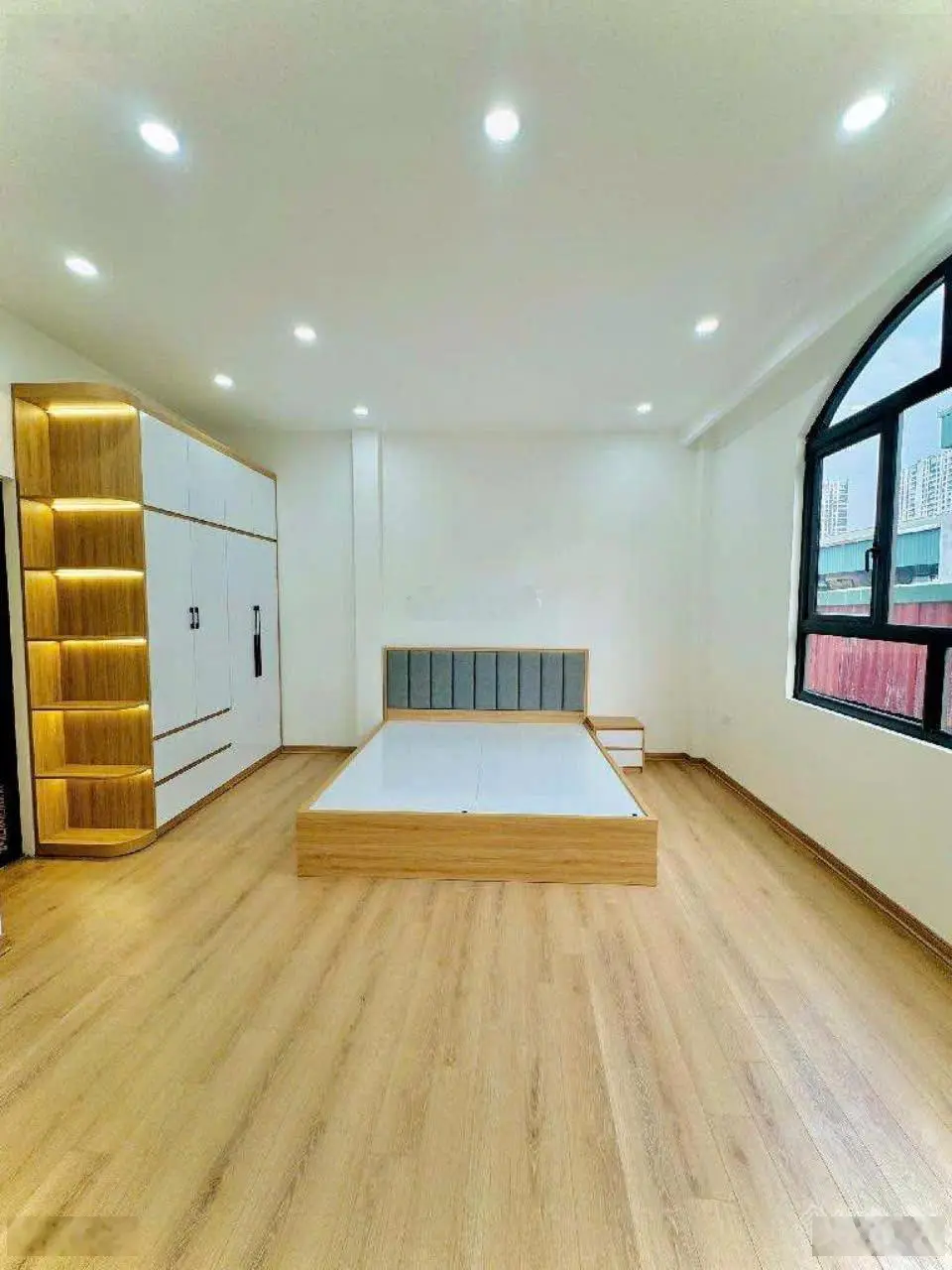 Bán gấp nhà 5 tầng mới tinh 43m2, giá chỉ 6.4 tỷ có bớt, Mễ Trì, Mỹ Đình