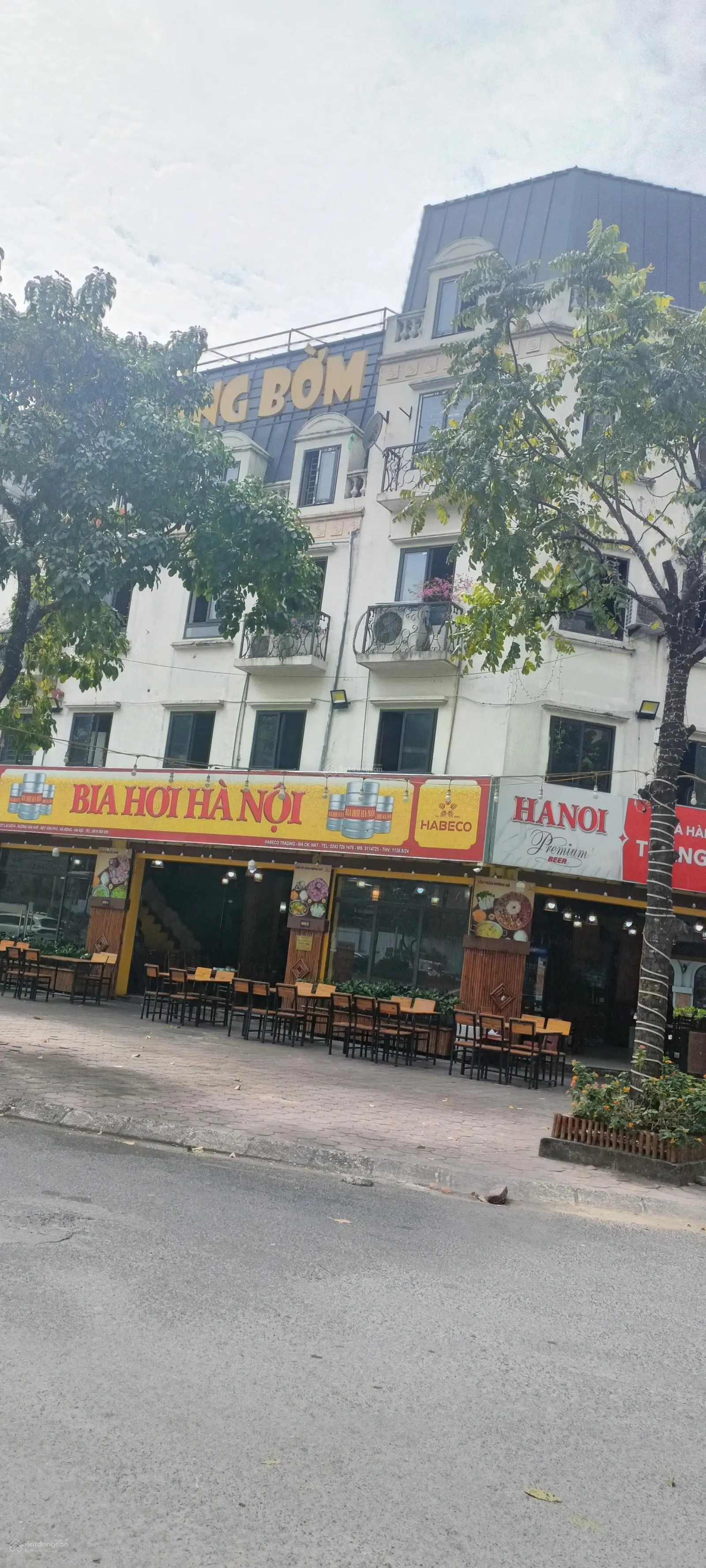Liền kề KĐT Văn Phú, Hà Đông. Dt 90m, 5tầng xây thô.Giá 17.6 tỷ. View vườn hoa, vỉa hè ô tô tránh.