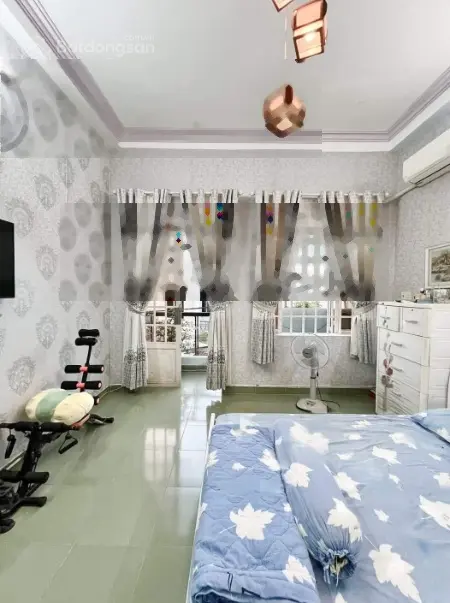 Nhà sổ hồng,full thổ cư, đường 6m, 2 lầu 3 phòng ngủ 1 phòng thờ, 2bancol, NH hỗ trợ 80%, HH 1%MG