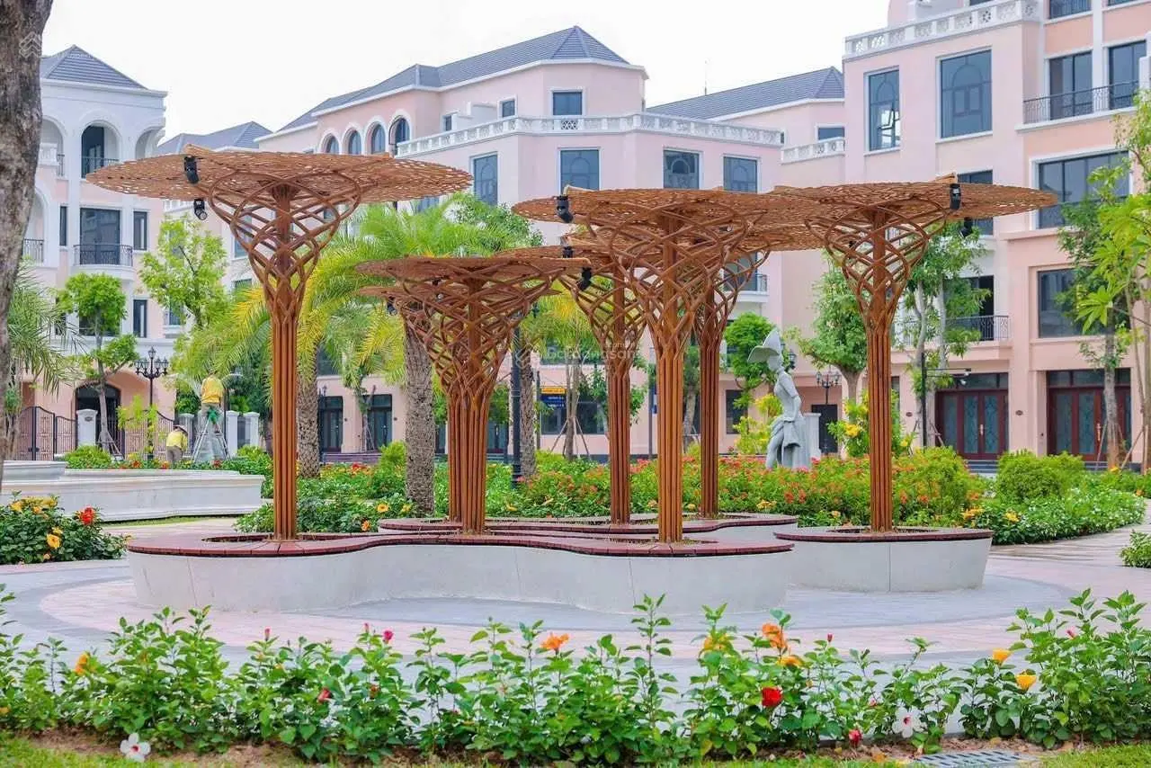 Chính chủ bán cắt lỗ Biển Xanh 120m2 mặt tiền 6m hai mặt đường 35m, đối diện 9 Chung cư Masterise