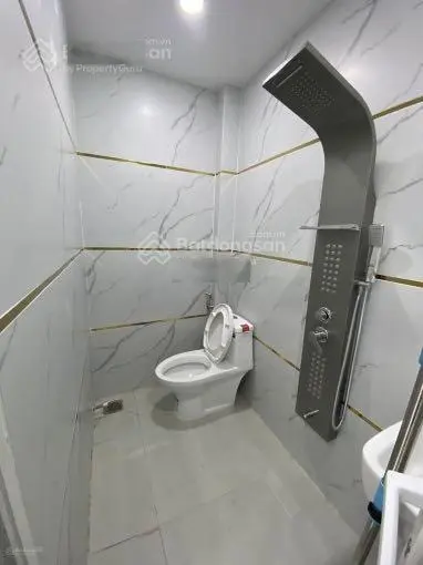Ngộp bank bán nhà 1 trệt 3 lầu Q. Bình Tân gần trường THCS Lạc Long Quân, P. BHH, 40,7m2, 2 tỷ 350.