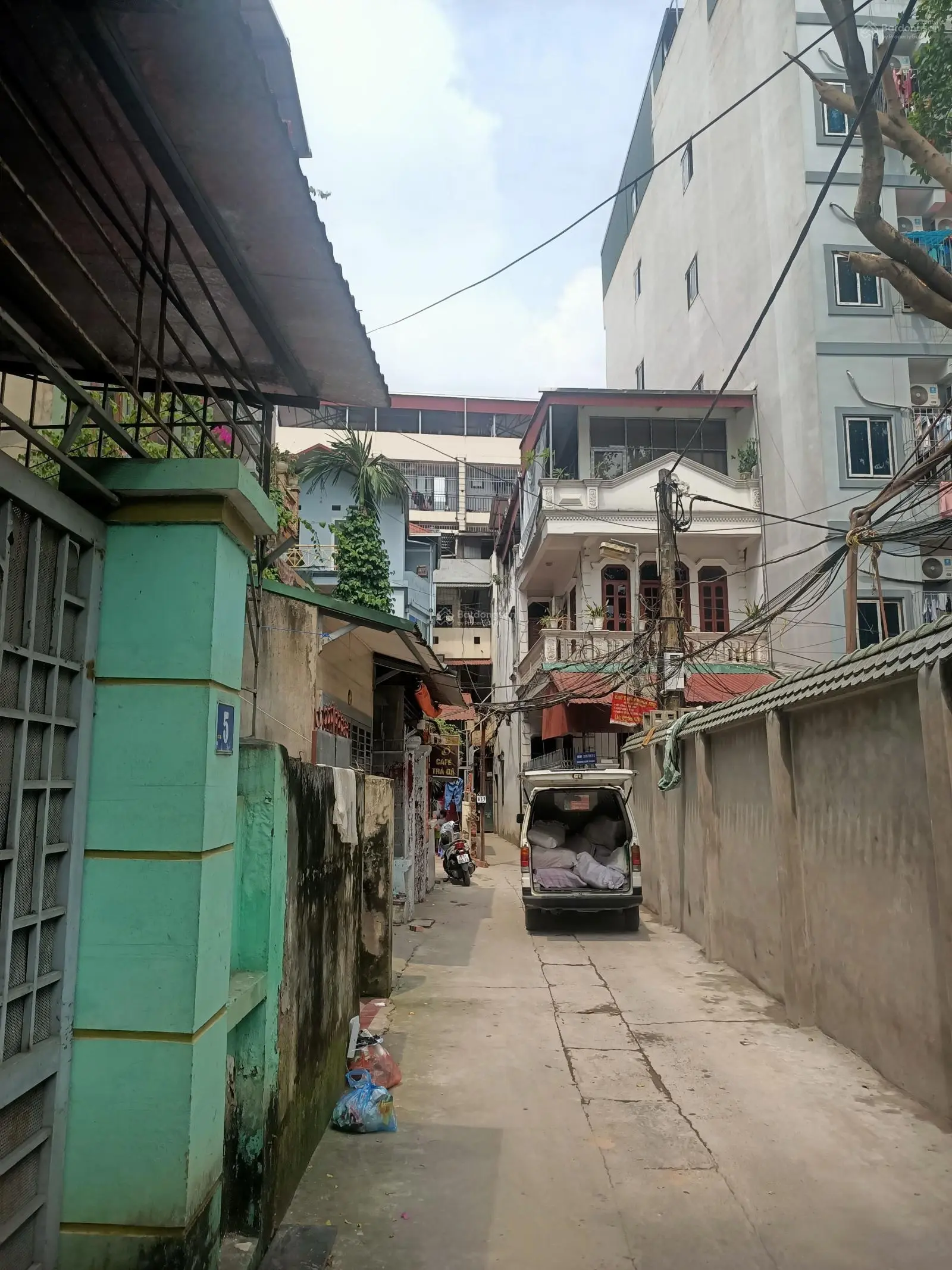 10.5 tỷ - 82m2 xây 4 tầng - Ô tô 7 chỗ vào nhà - Lô góc kinh doanh - giá bán gấp