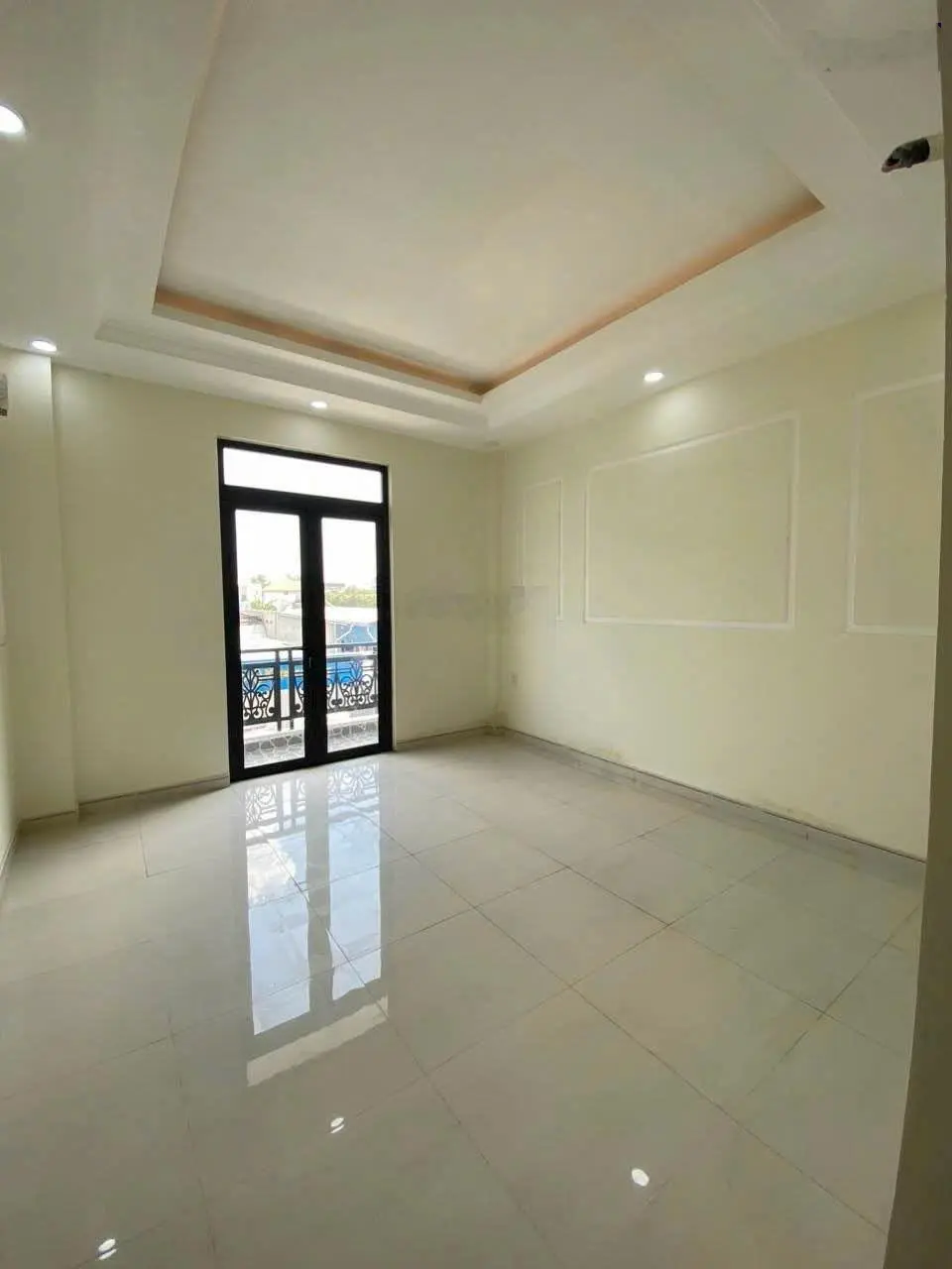 9,06 tỷ TL NHÀ 3.5 TẦNG CÓ SÂN MT 686 Quốc lộ 13, Hiệp Bình Phước,Thủ Đức đất: 74.9 m²
