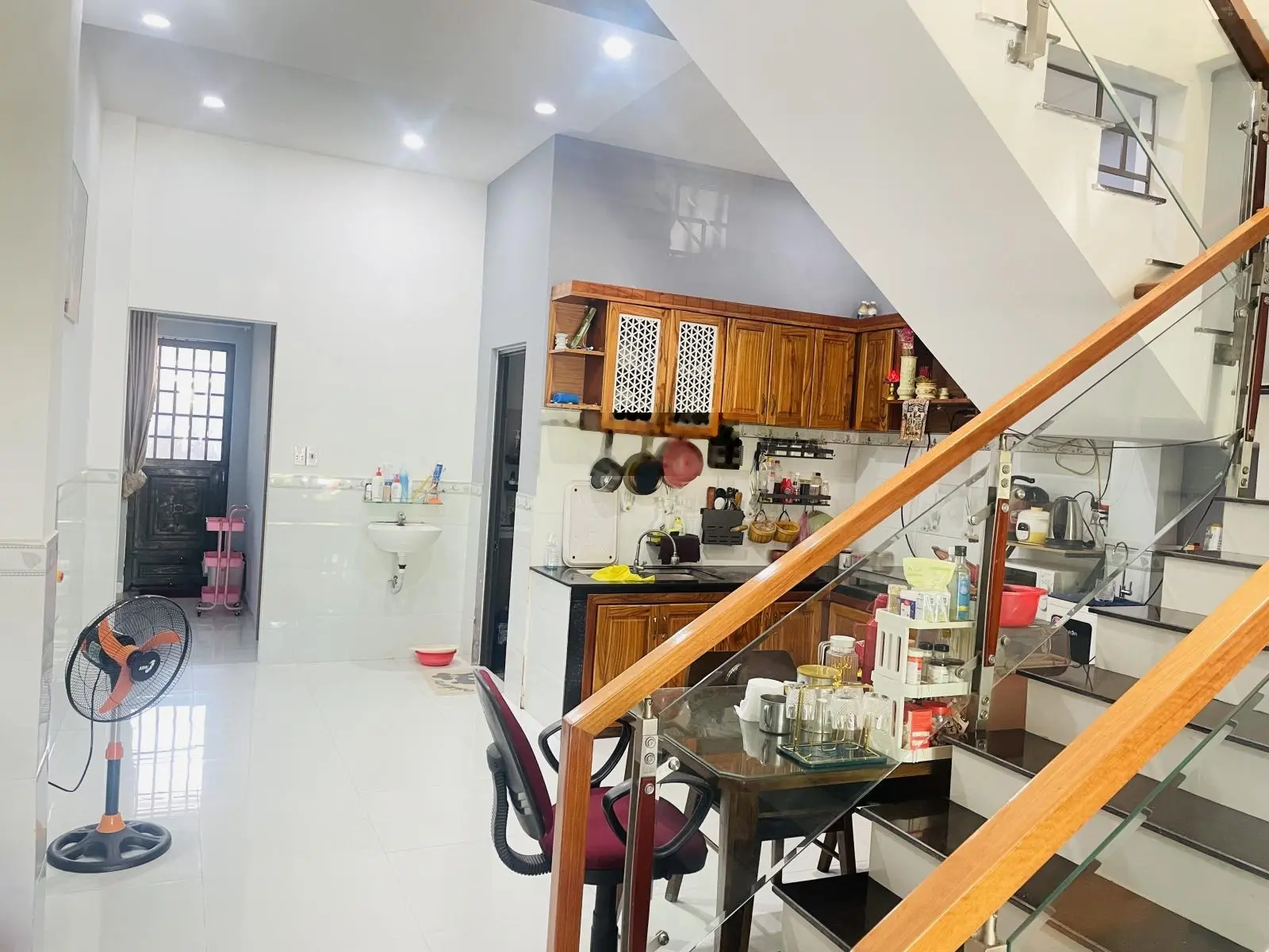 Chính chủ cần bán nhà cực đẹp 2 mặt hẻm, ôtô vào tận nhà tại k546/53/2 tôn đản, hòa phát