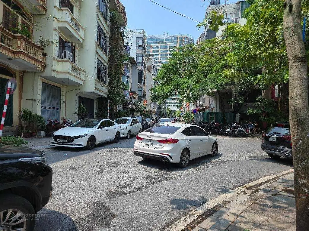 Bán nhà 5 tầng trích sài, view hồ tây ô tô vào nhà - ở & kinh doanh đỉnh, 43,2m2, giá 17,2 tỷ