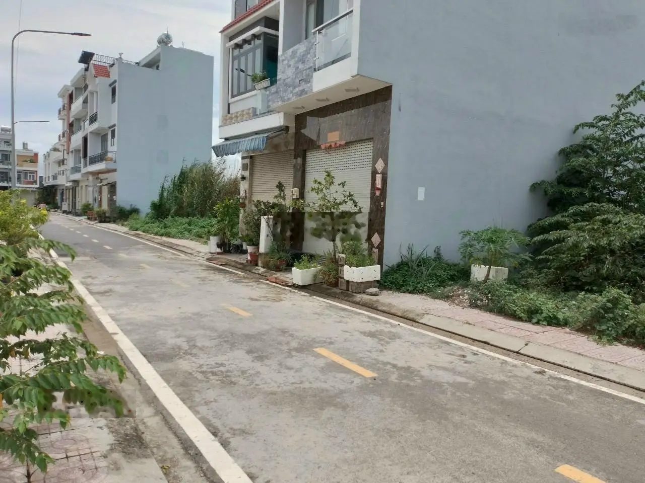 Kẹt tiền bán gấp đất khu dân cư Nam Hùng Vương, An Lạc, Bình Tân. Giá 1,8 tỷ. Sổ riêng. 0906 806 ***