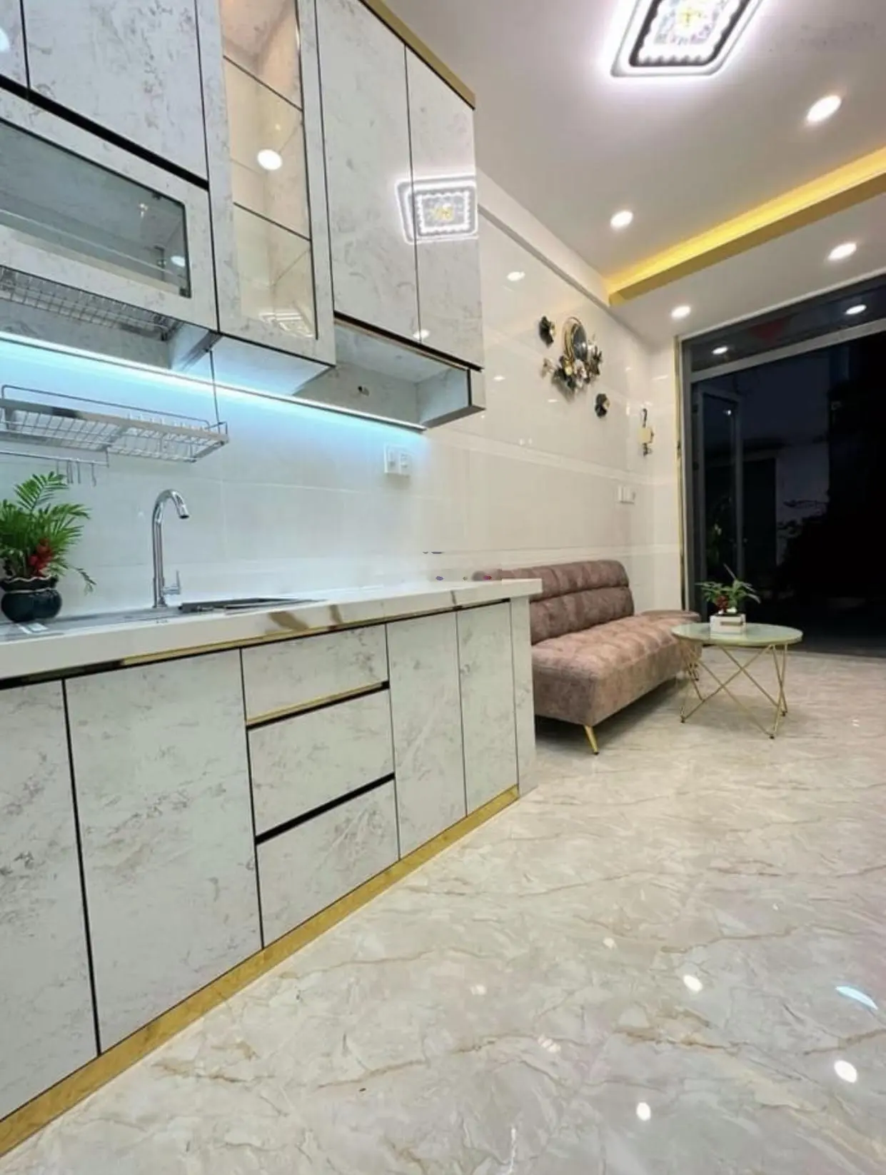 Kinh doanh thua lỗ bán căn Nguyễn Văn Đậu Bình Thạnh 2 tầng 28,5m2 1tỷ950 SHR nhà đẹp