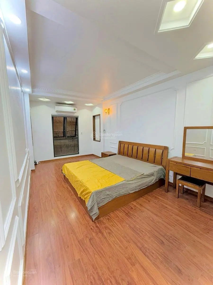 Bán nhà Hồng Hà 31m2, 5 tầng, 7,3tỷ nhà đẹp ở luôn - ngõ thông ô tô tránh - trước nhà SH quay tròn
