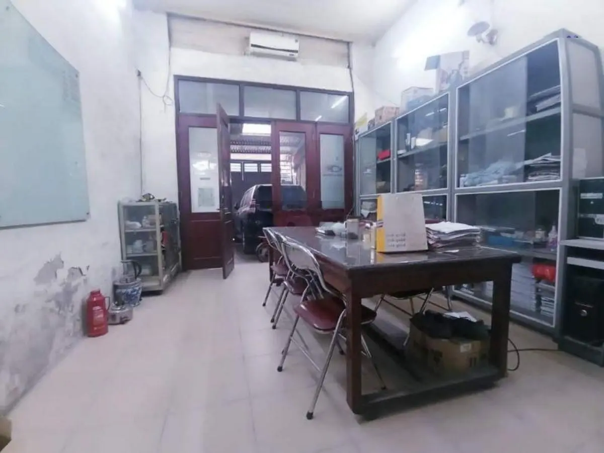 bán gấp nhà mặt phố kim đồng - dt :116m2 mặt tiền 4,2m đường rộng trên 30 m phong thuỷ đẹp .