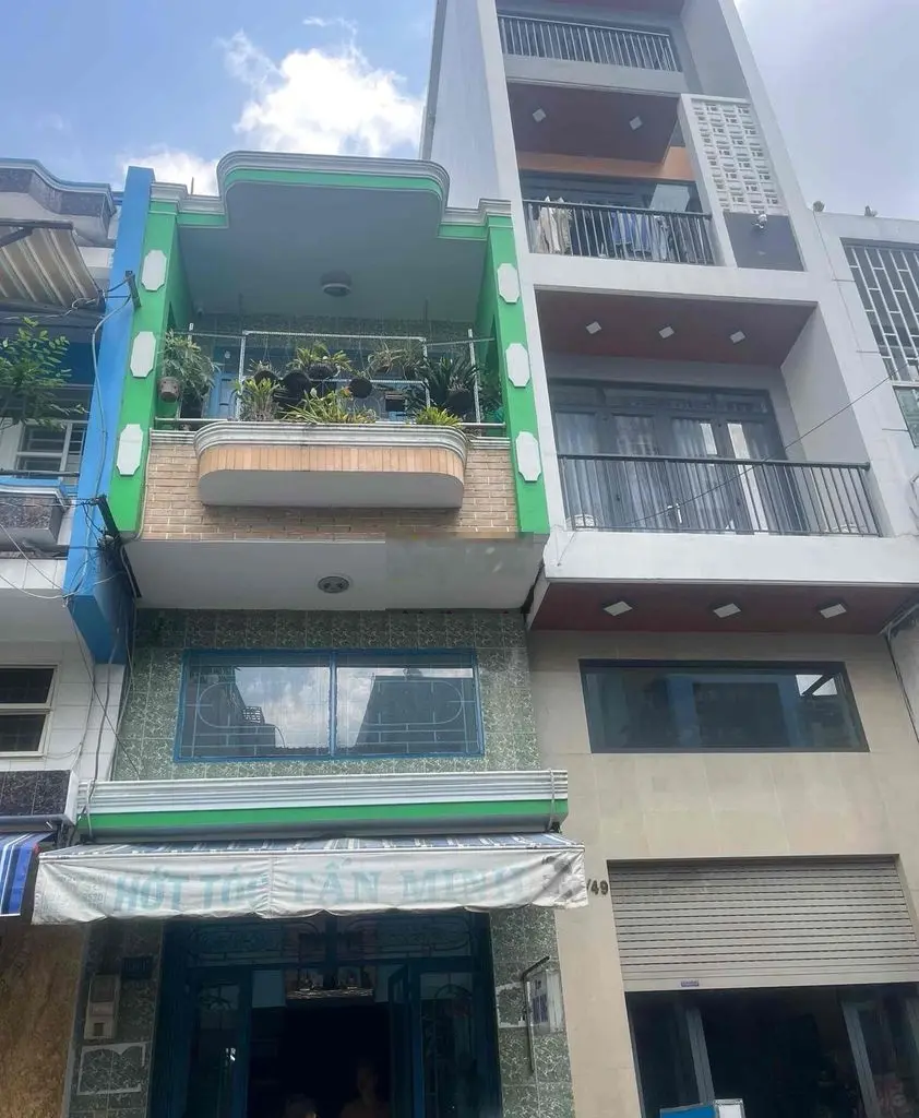 Bán Nhà Mặt