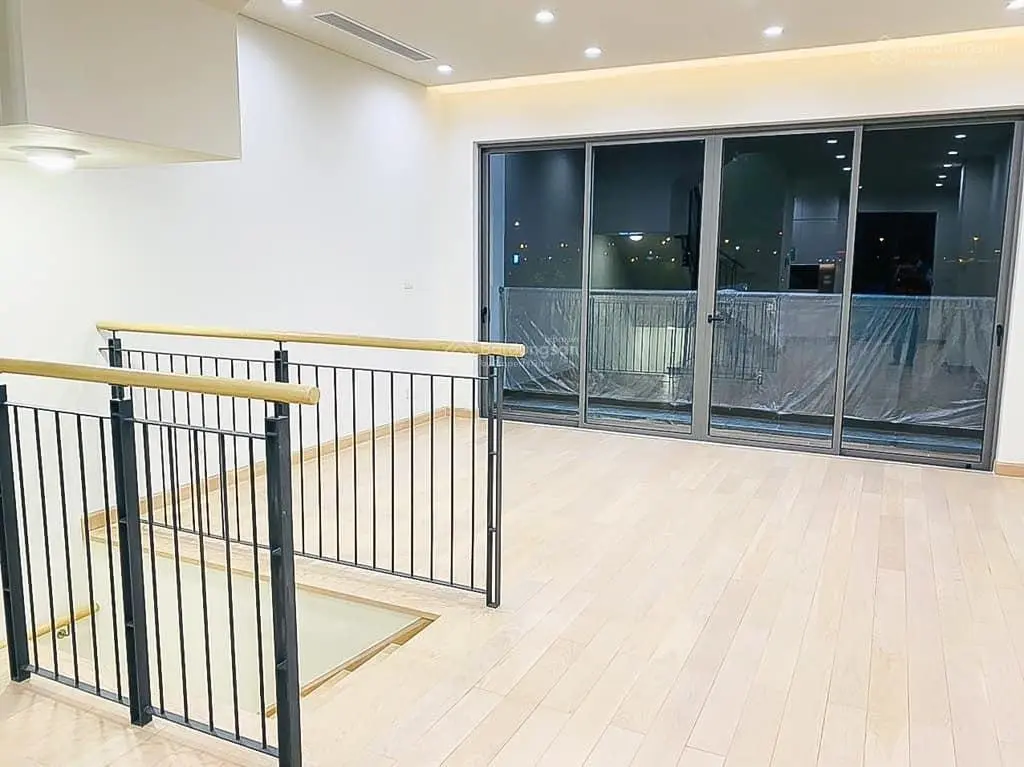 Bán căn shophouse The Manor Nguyễn Xiển, 75m2, 2 mặt tiền, công viên trước nhà