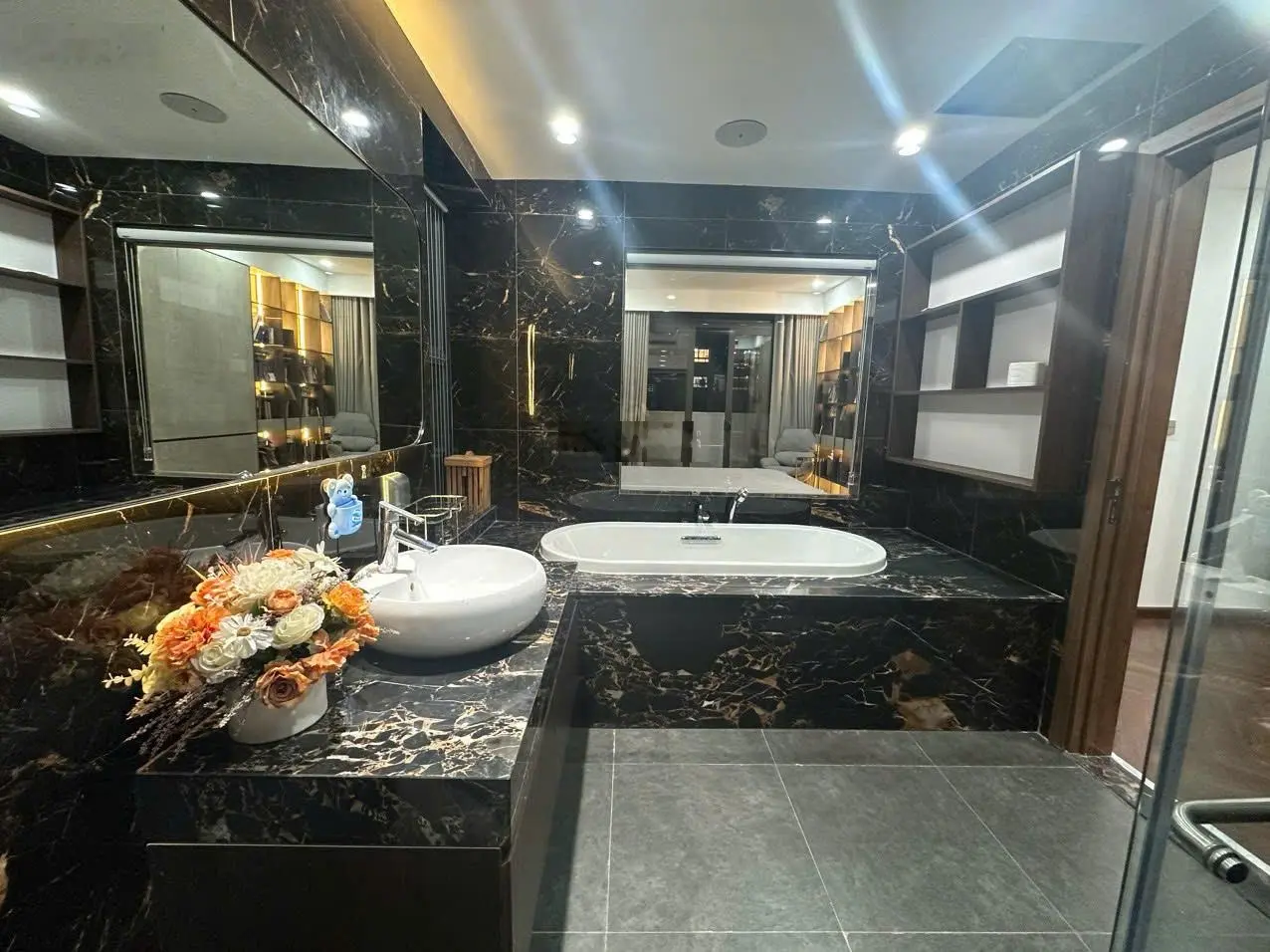 Bán căn Roman Plaza 103m 3N3W giá 6,2 tỷ. Sẵn sổ, full nội thất. LH 0962 347 ***