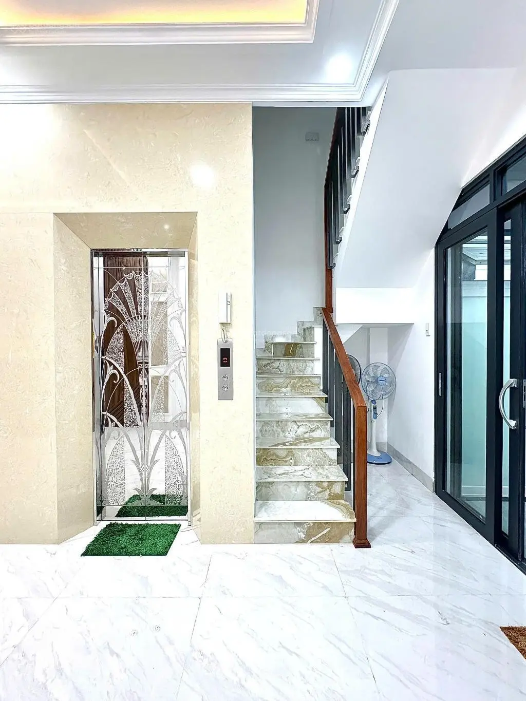 Siêu phẩm 7 tầng thang máy - đẳng cấp nhất Quận 10! View sân thượng độc nhất vô nhị