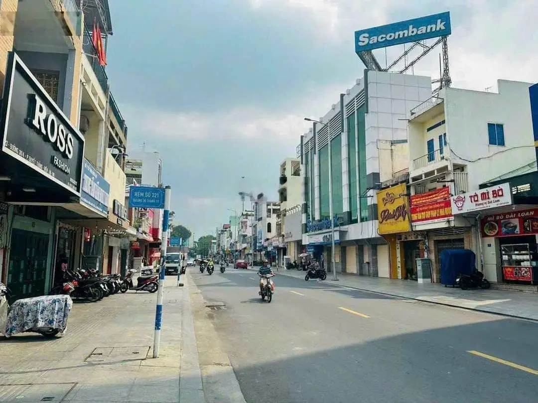Bán nhà 2 mặt tiền đường 30/4. P Quyết Thắng Tp Biên Hoà