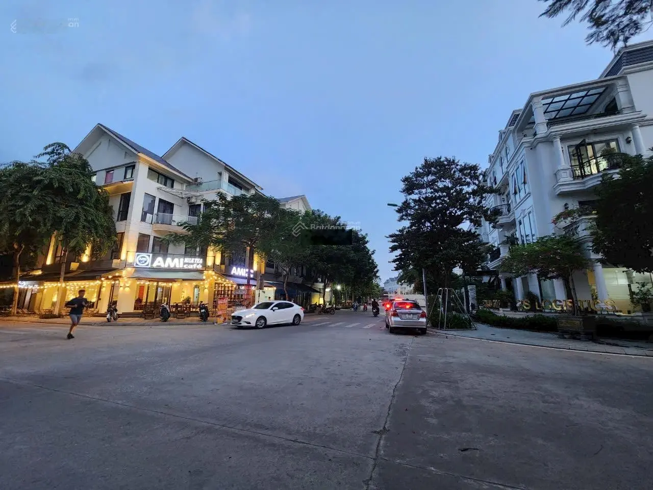 Bán nhà Lk C36 Geleximco Lê Trọng Tấn, giá tốt, vị trí đẹp