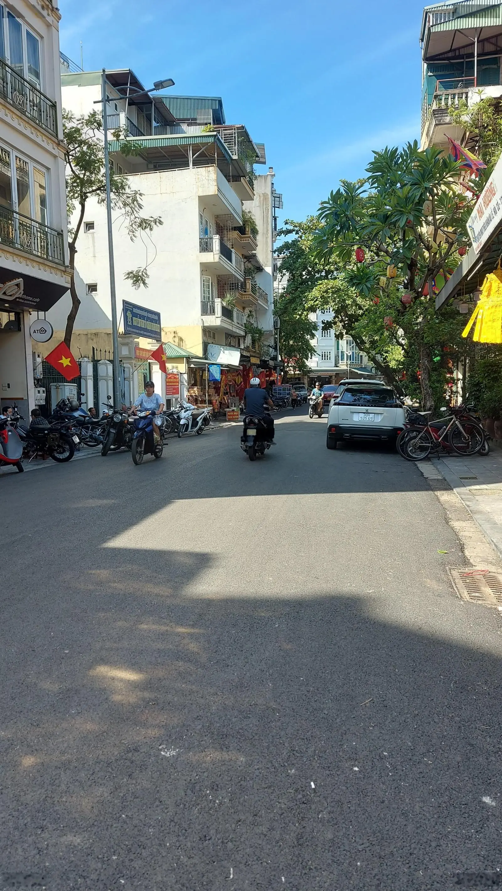 Bán nhà mặt phố Trương Định, gần Tân Mai, 102m2, mặt tiền 6m vuông vắn, 17.9 tỷ