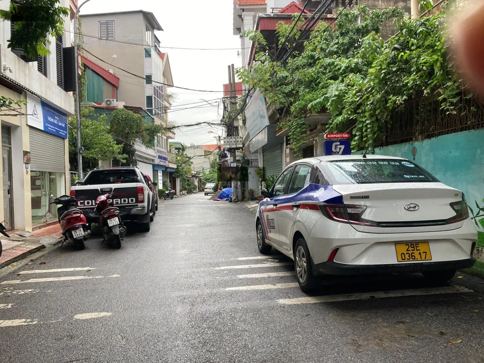 Bán Căn Nhà 3 Tầng Lô Góc phố Ngô Gia Tự cạnh BigC Salvico Long Biên