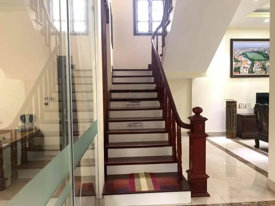 Nguyễn Khánh Toàn, Cầu Giấy, bán đất, tặng biệt thự 140m2, vỉa hè, ô tô, KD, chỉ 30 tỷ. 0988424386