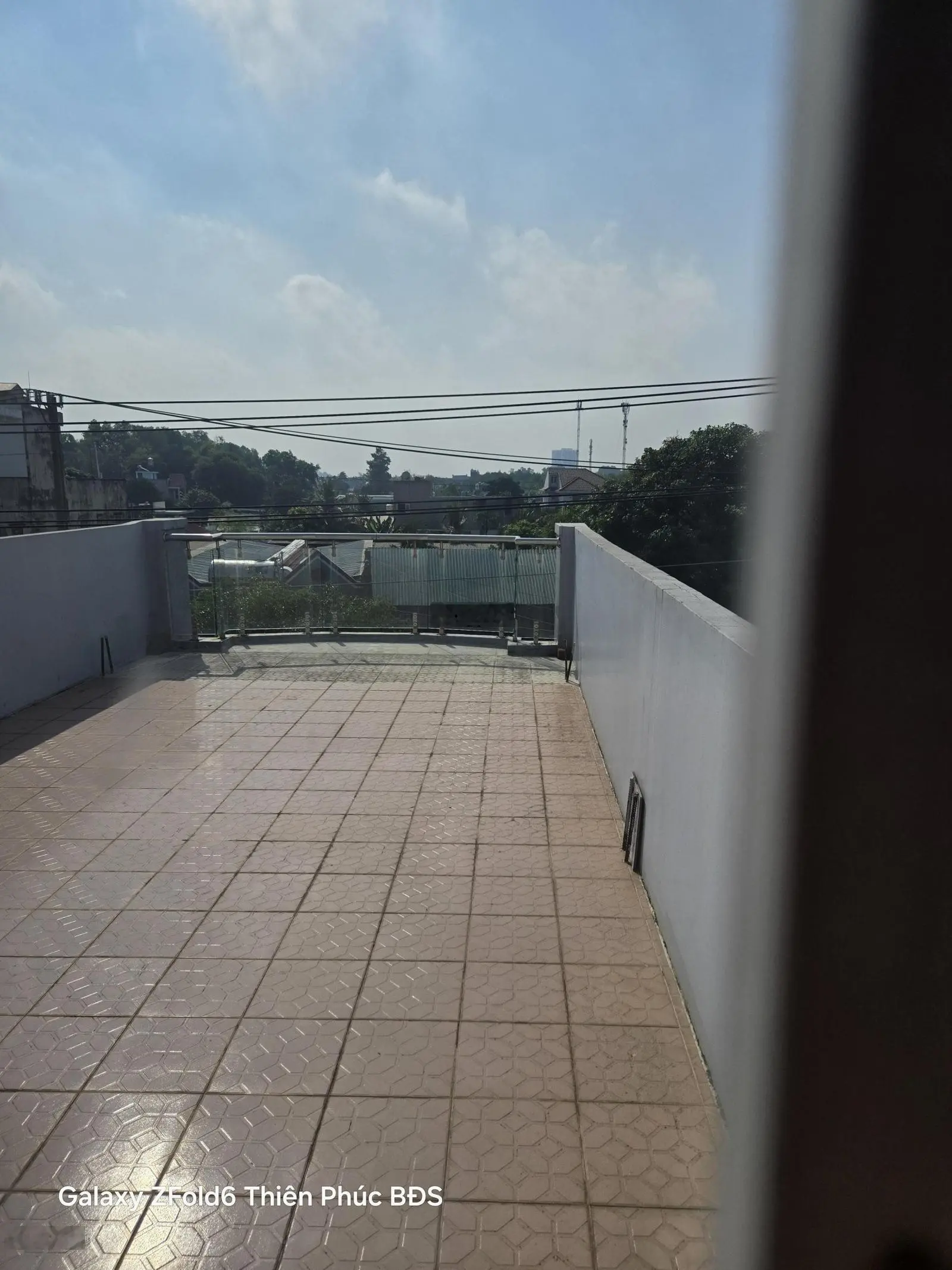 Nhà 3 tấm hoàn công MT đường D1,Tân Đông Hiệp, Dĩ An, giá chỉ 5,9 tỷ, 81m2.dts 148m.cho thuê 15 tr