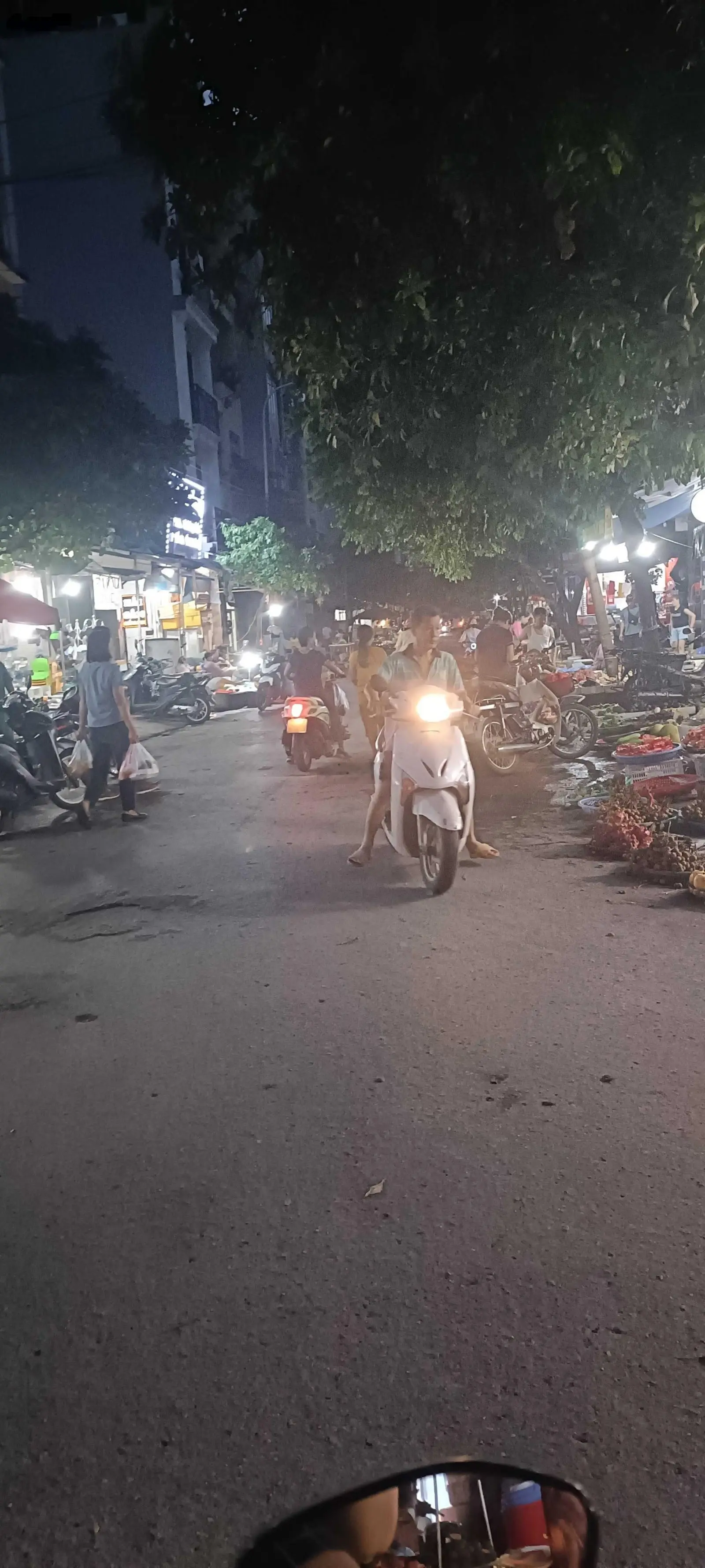 Hoa hậu Ngô Thì Nhậm, Hà Đông, 50m2, 5 tầng, MT4.7, giá 14.X tỷ 3 ô tô tránh vỉa hè kinh doanh.