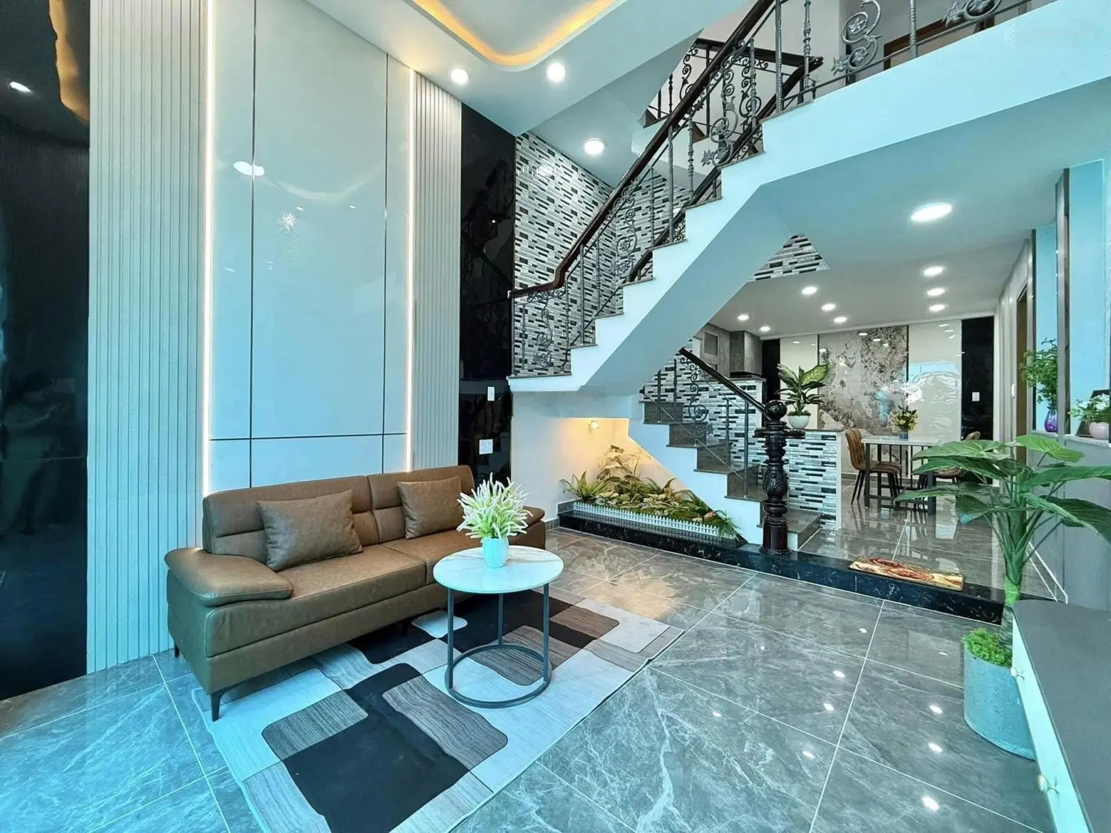 Bán gấp nhà Đặng Văn Ngữ, p14, Phú Nhuận. Dt 53 m2 . Giá 2,3 tỷ