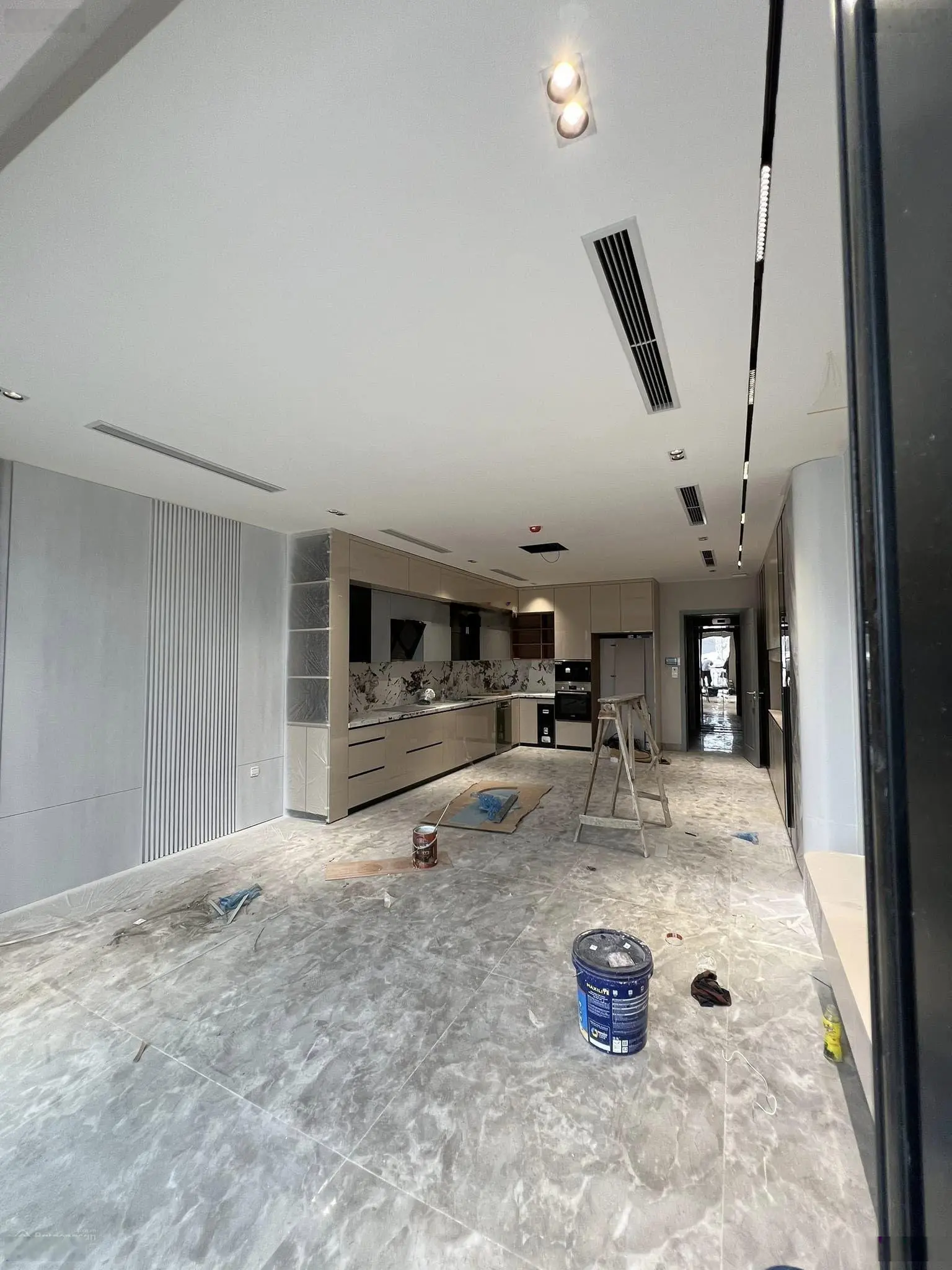 Bán toà nhà phố vip Trần Quý Cáp thông sàn 100m2 x9t, MT 5.5m, ở + kinh doanh, giá bán: 51.5 tỷ