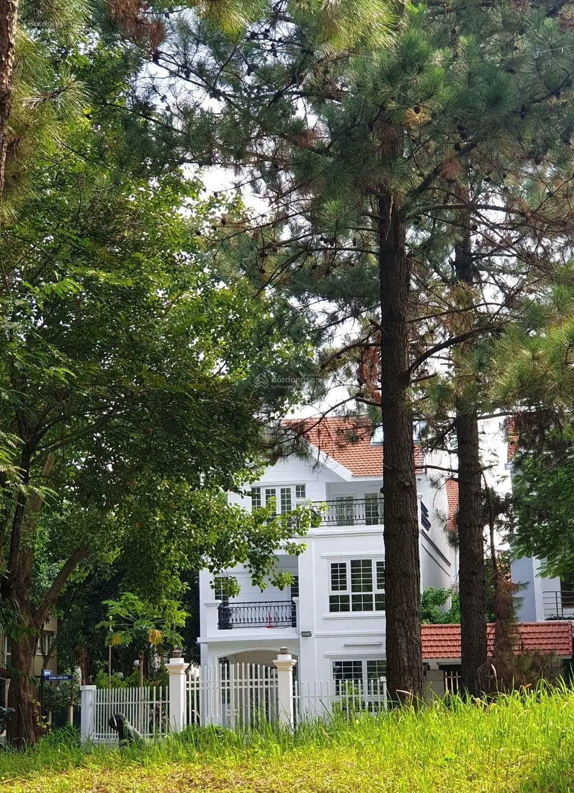 Biệt thự căn góc, liền thửa Đông Anh, giá sốc. Gọi chính chủ trang bìa!