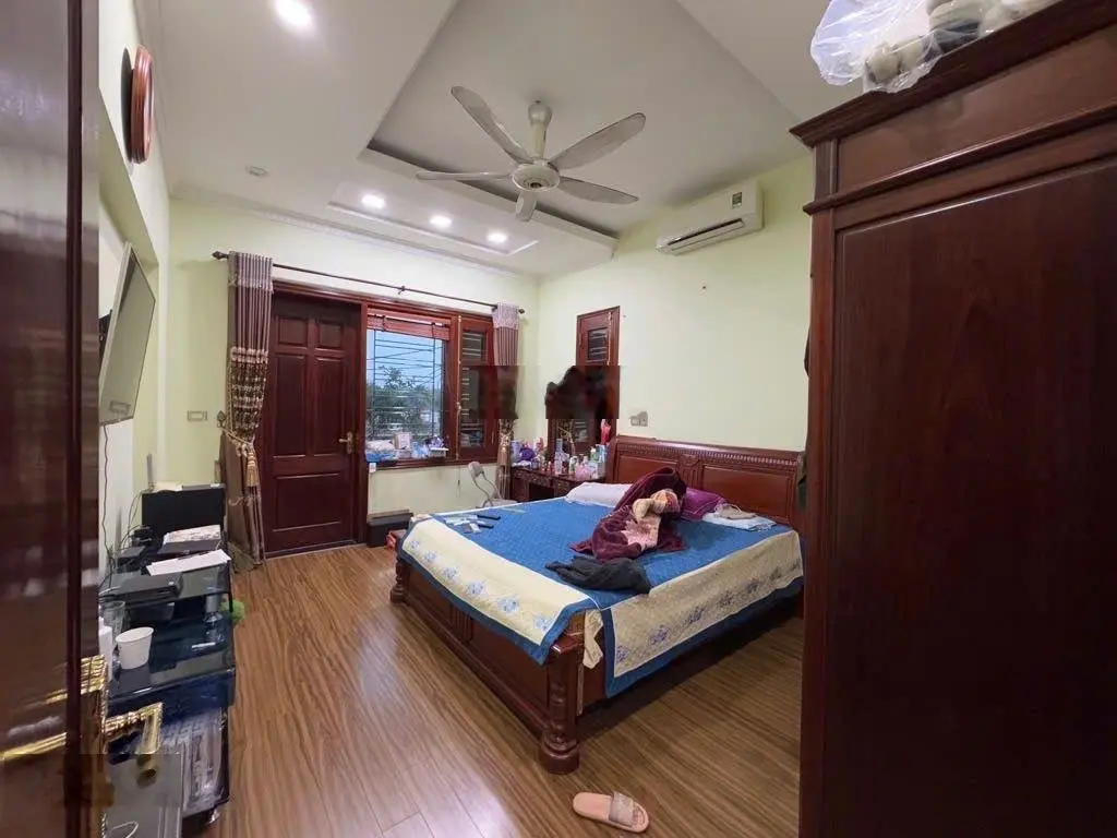 Mặt phố Nguyễn Khuyến Văn Quán HĐ, Vỉa hè thênh thang vị trí vip kd sầm uất 86m2x4T, mt 4.5m 30 tỷ