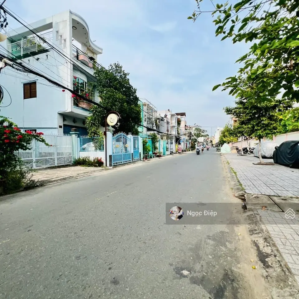 Bán gấp đất đường Lê Minh Hữu, Phường 4 gần Bệnh viện đa khoa Vĩnh Long DT 120m2/550tr, SHR
