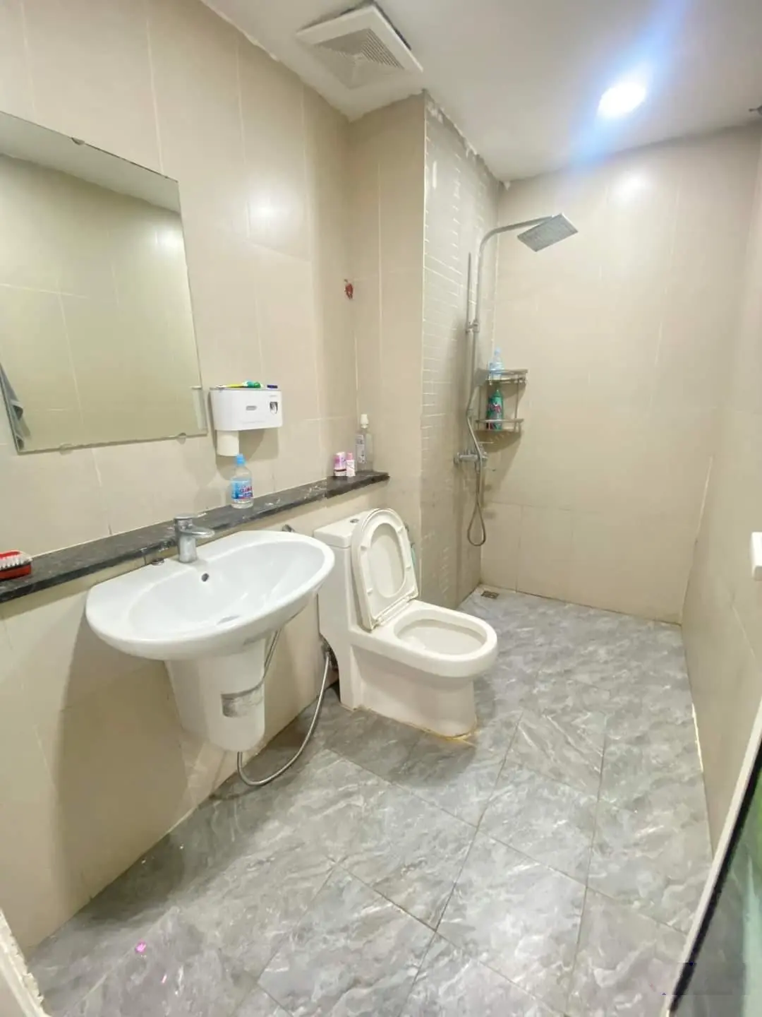 Bán căn hộ cao cấp Usilk - lô góc - 116m2 3pn - 2wc - nhỉnh 4tỷ - cửa chống ồn - tặng full nội thất