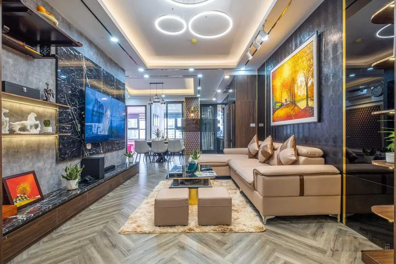 Gia đình tôi cần bán thiện chí căn 3PN 92m2, tòa B giá 6.5 tỷ, đầy đủ nội thất, LH 039674999