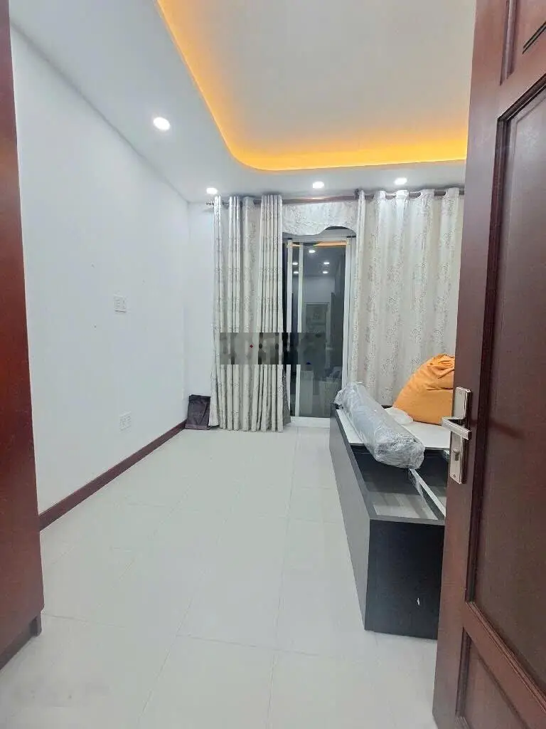 Hàng hiếm tại đường nguyễn văn công, 6,5 tỷ - 3 pn, 3 wc, 42m2 ( 4.4m x10m)