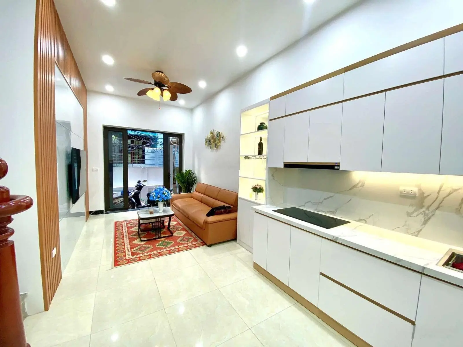 Bán nhà đường Cầu Giấy, thoáng trước sau,thang máy, 50m ra ô tô tránh, chủ tự xây, 37m*6T, mt4,5m .