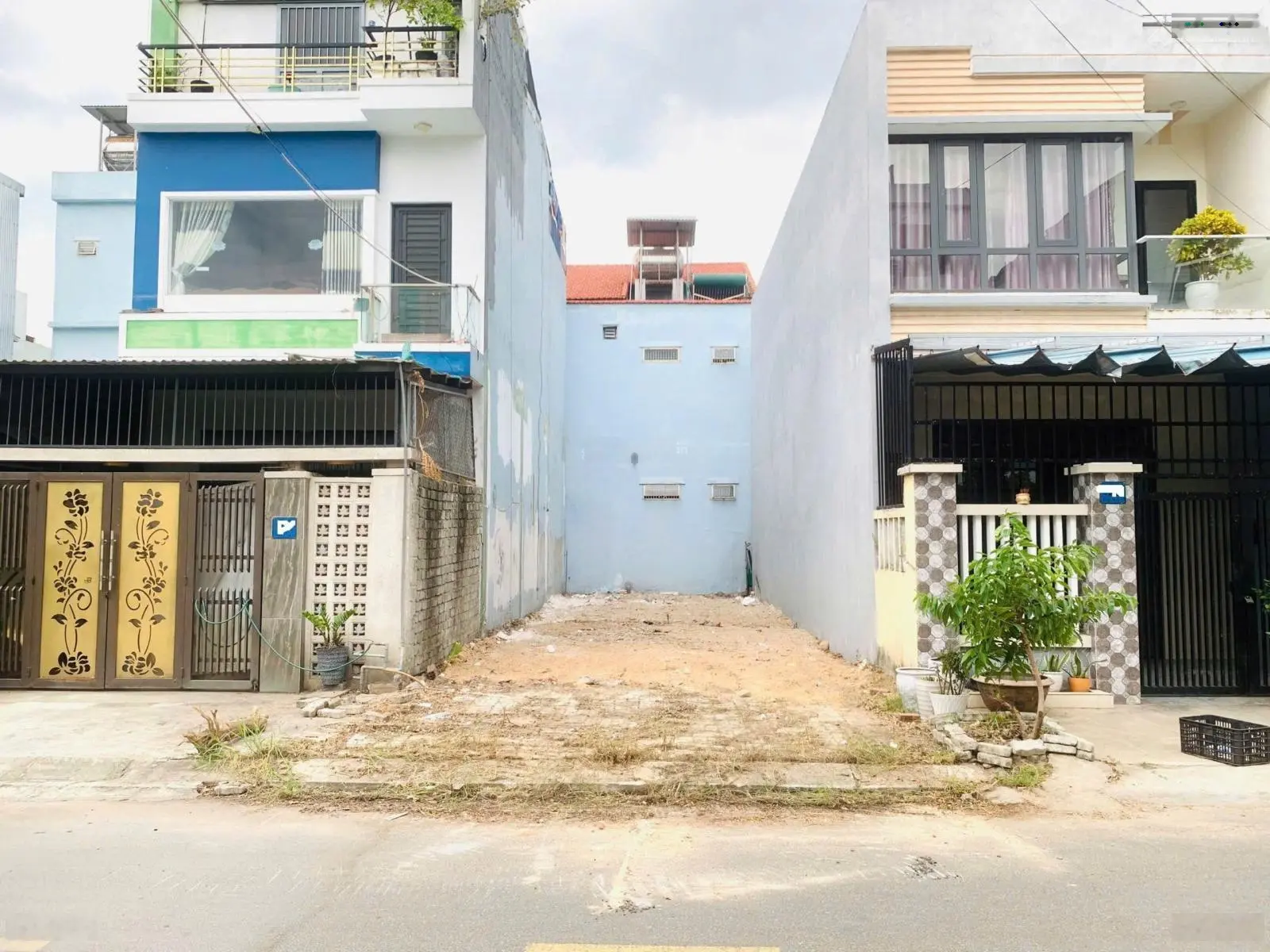 Đất mặt tiền Hòa Phú 3 đối diện ủy ban quận Liên Chiểu, khu dân trí cao, 80m2 sạch đẹp