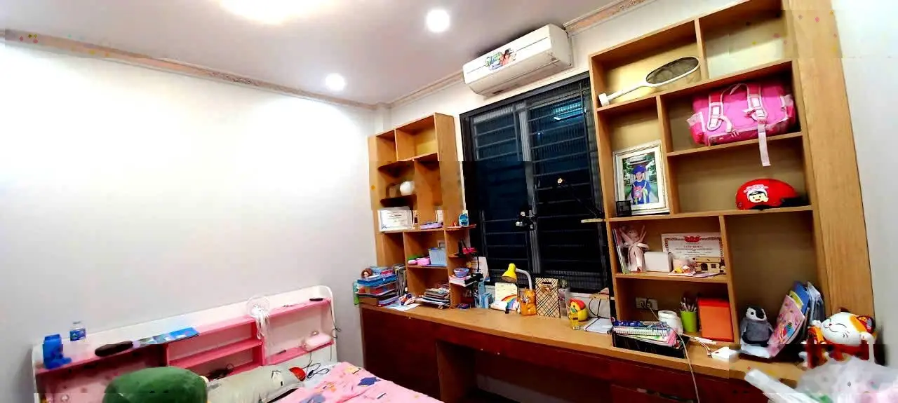 Bán nhà ngõ ô tô vào nhà 335 Xuân Đỉnh Diện tích 42m2, 5 tầng, mặt tiền 3,5m, giá 11.8 tỷ.