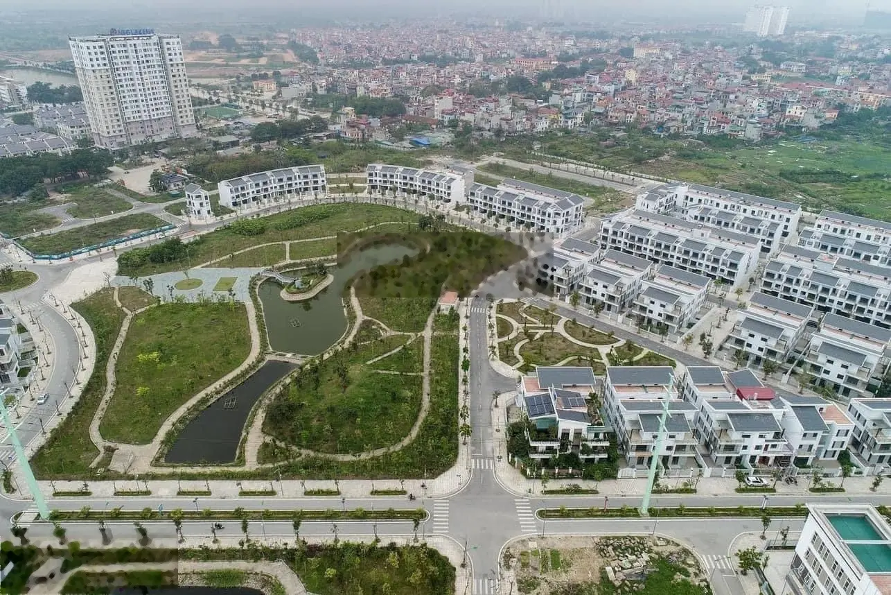 Bán Biệt thự mặt công viên 162m2x5 tầng full nội thất thang máy, chỉ 28tỷ -ForesaVilla Xuân Phương