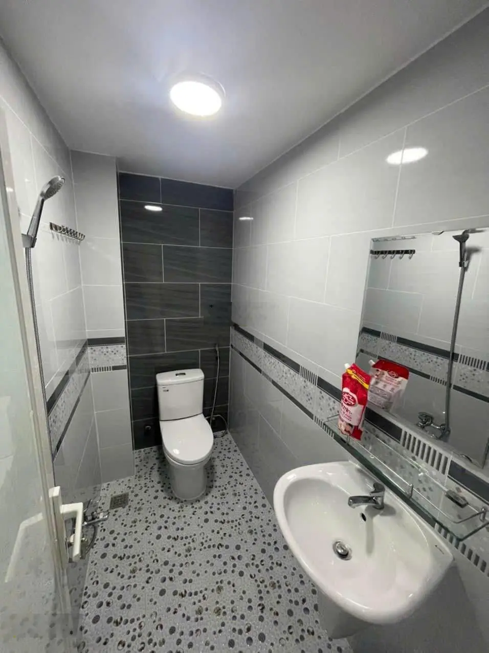 Bán gấp nhà 64m2 KDC Nam Hùng Vương - Bình Tân - hẻm xe hơi tránh - kinh doanh giá 5. x tỷ (x nhỏ)
