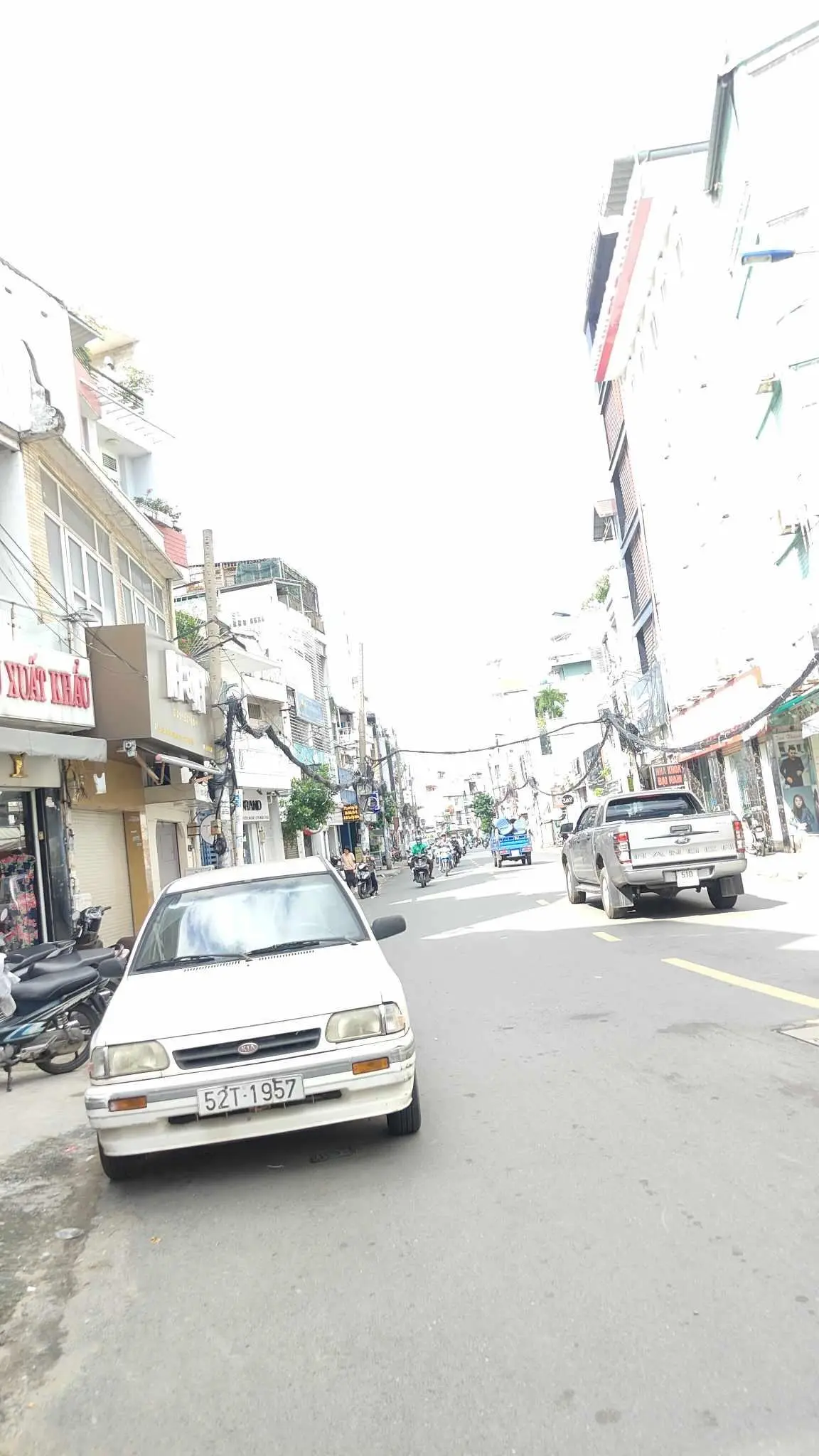 Mtkd sầm uất. vị trí tuyệt đẹp. huỳnh văn bánh. phú nhuận. chỉ 19.6t . mq 64