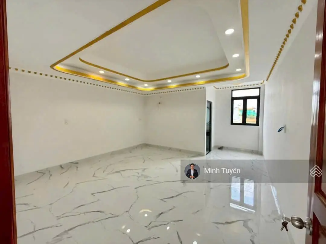 Bán nhà mặt tiền đường Số 3 Chợ Lớn, HĐT 20tr/th, (4x20m), 4.5 lầu, nội thất gỗ căm xe, sốc 10,5 tỷ
