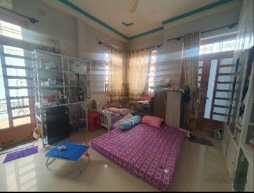 Trung tâm Quận 8 - căn góc hẻm nhựa - xe hơi ngủ trong nhà